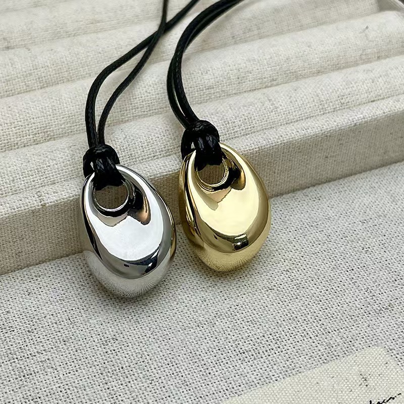 Mens Fashion Trend 2026 - 韓国黒皮ロープシルバーカラービーンペンダントネックレス女性男性ジュエリー 2026 トレンド新ヴィンテージカップルネックレスギフト