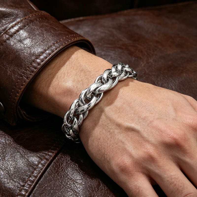 カレン ヴィンテージ パンク ヘビーステンレススチール キュ - Men'S Fashion Jewelry Bracelets のレビューと価格