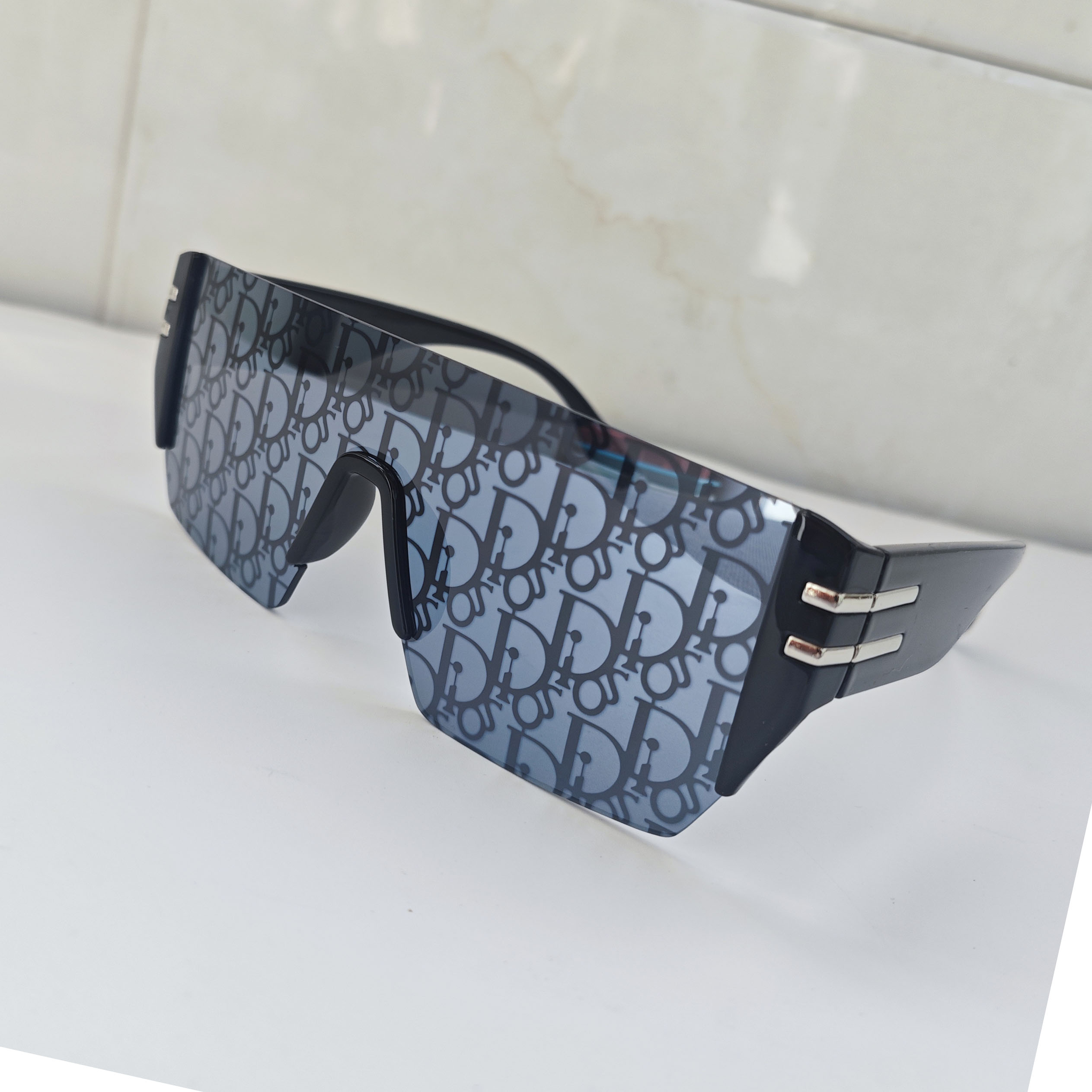 高級シールドサングラス男性女性 Y2K 特大リムレスワンピー - Men'S Fashion Rimless Glasses のレビューと価格